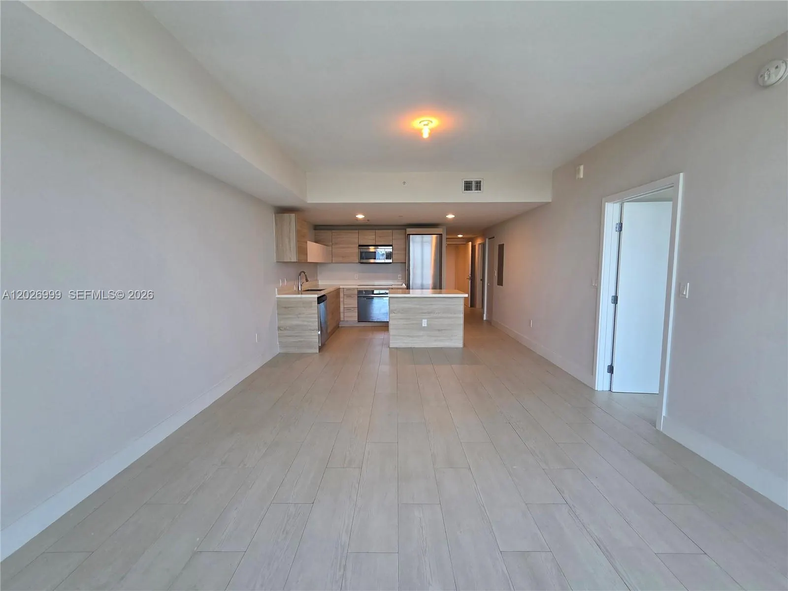 16385 Biscayne Boulevard #1019