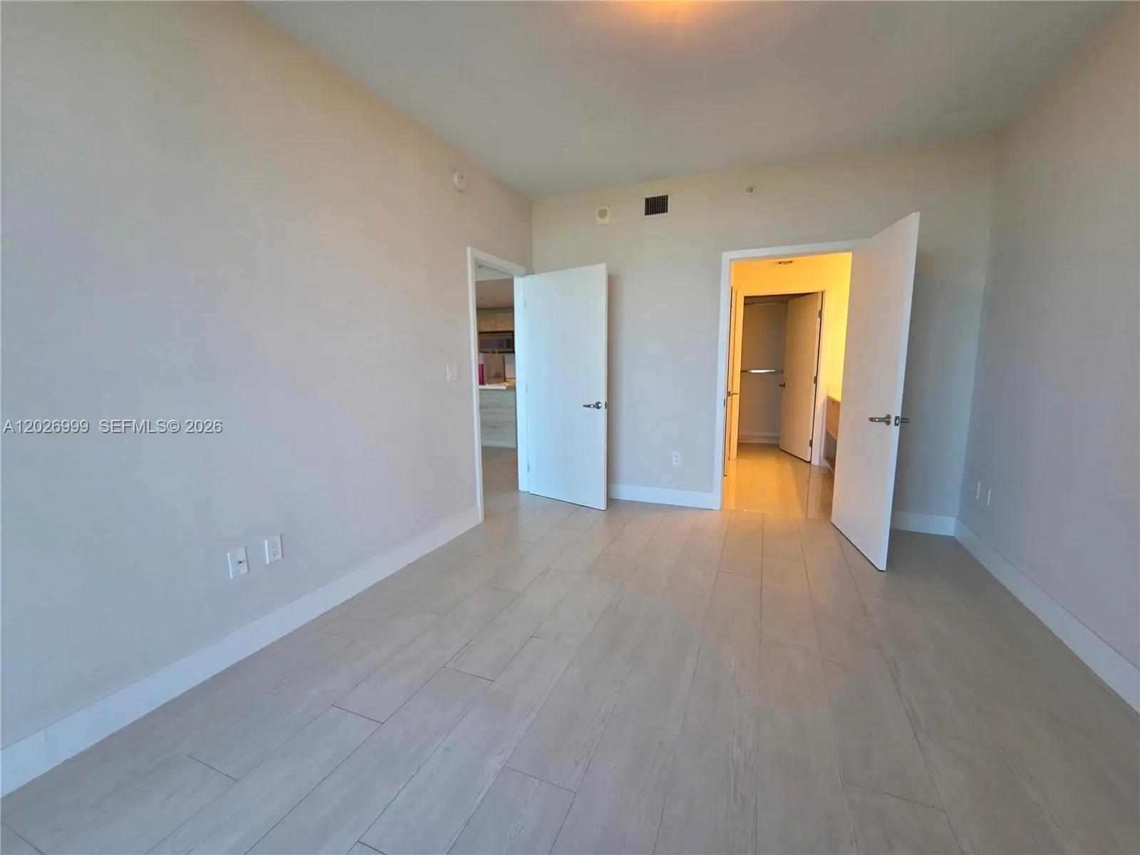 16385 Biscayne Boulevard #1019
