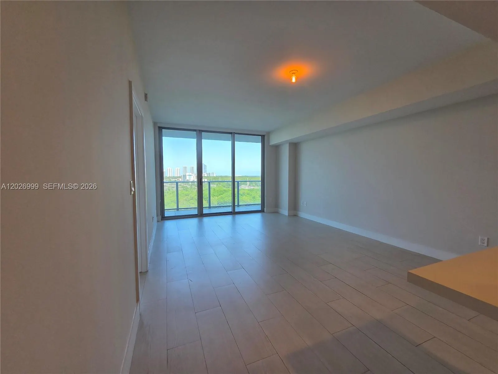 16385 Biscayne Boulevard #1019