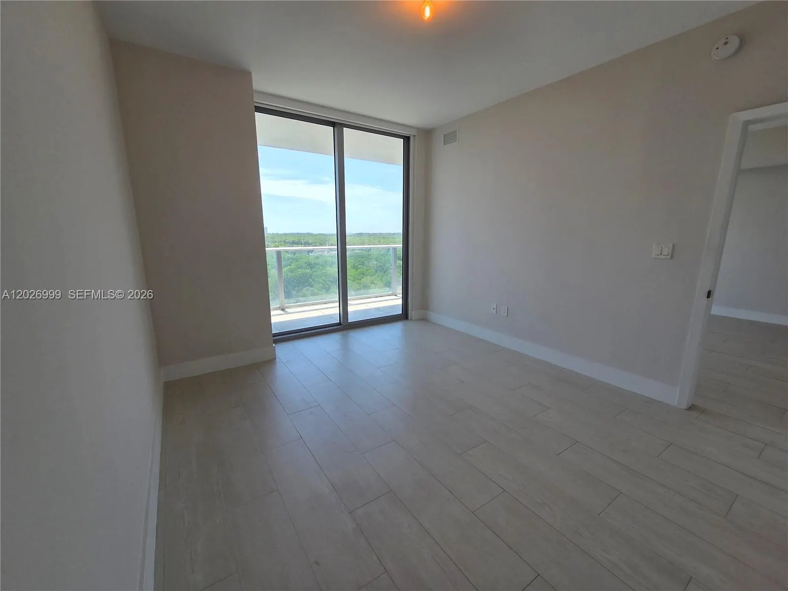 16385 Biscayne Boulevard #1019