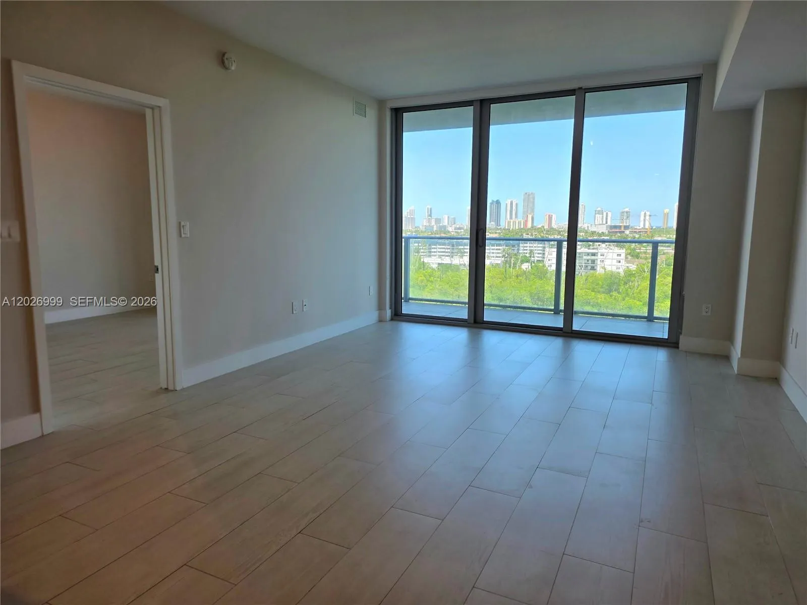 16385 Biscayne Boulevard #1019