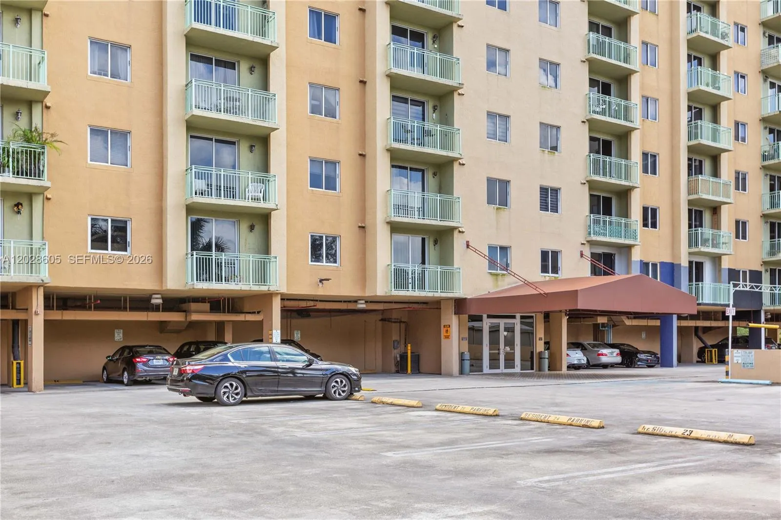 3500 Coral Way #614