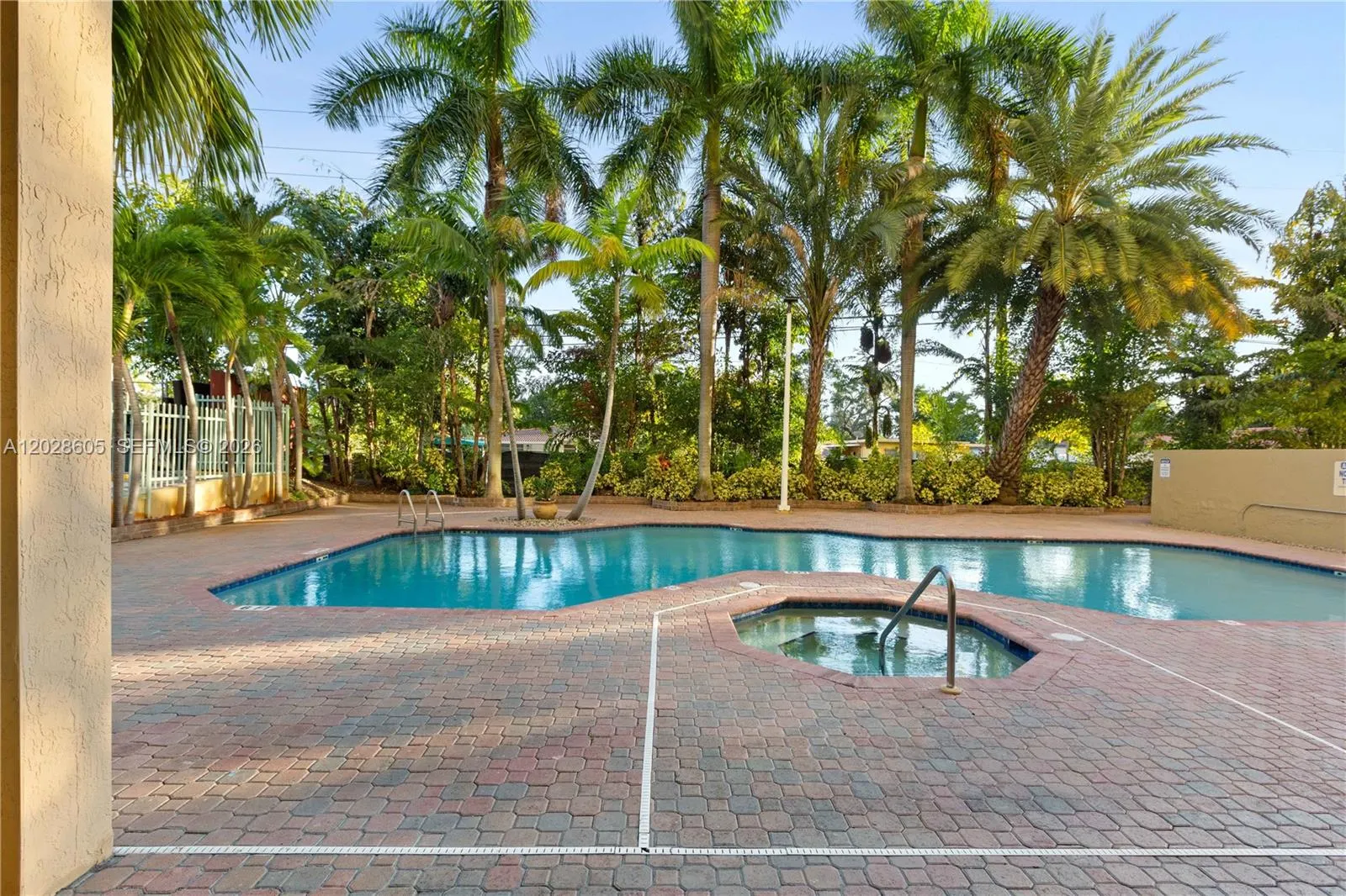 3500 Coral Way #614