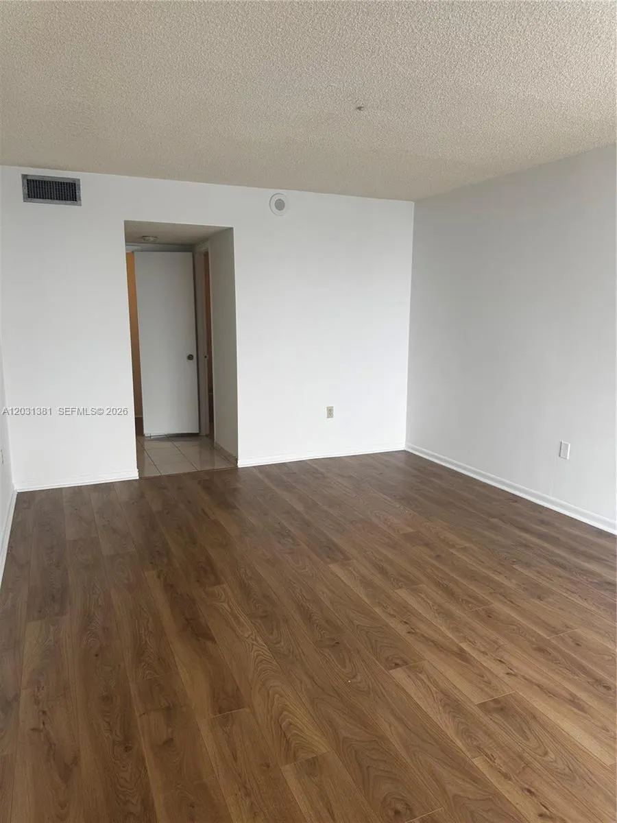 2851 NE 183rd Street #2004E