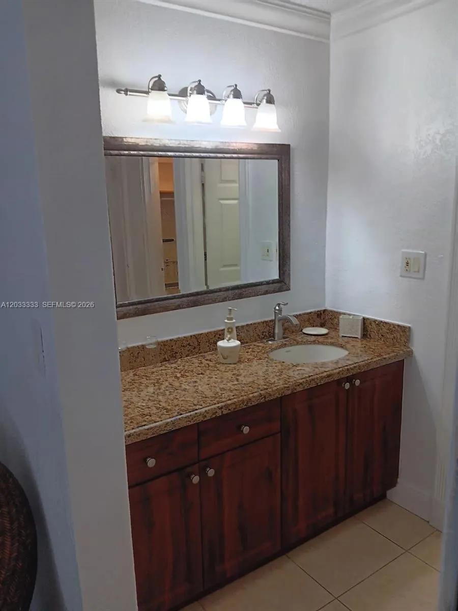 9225 Collins Avenue #1206