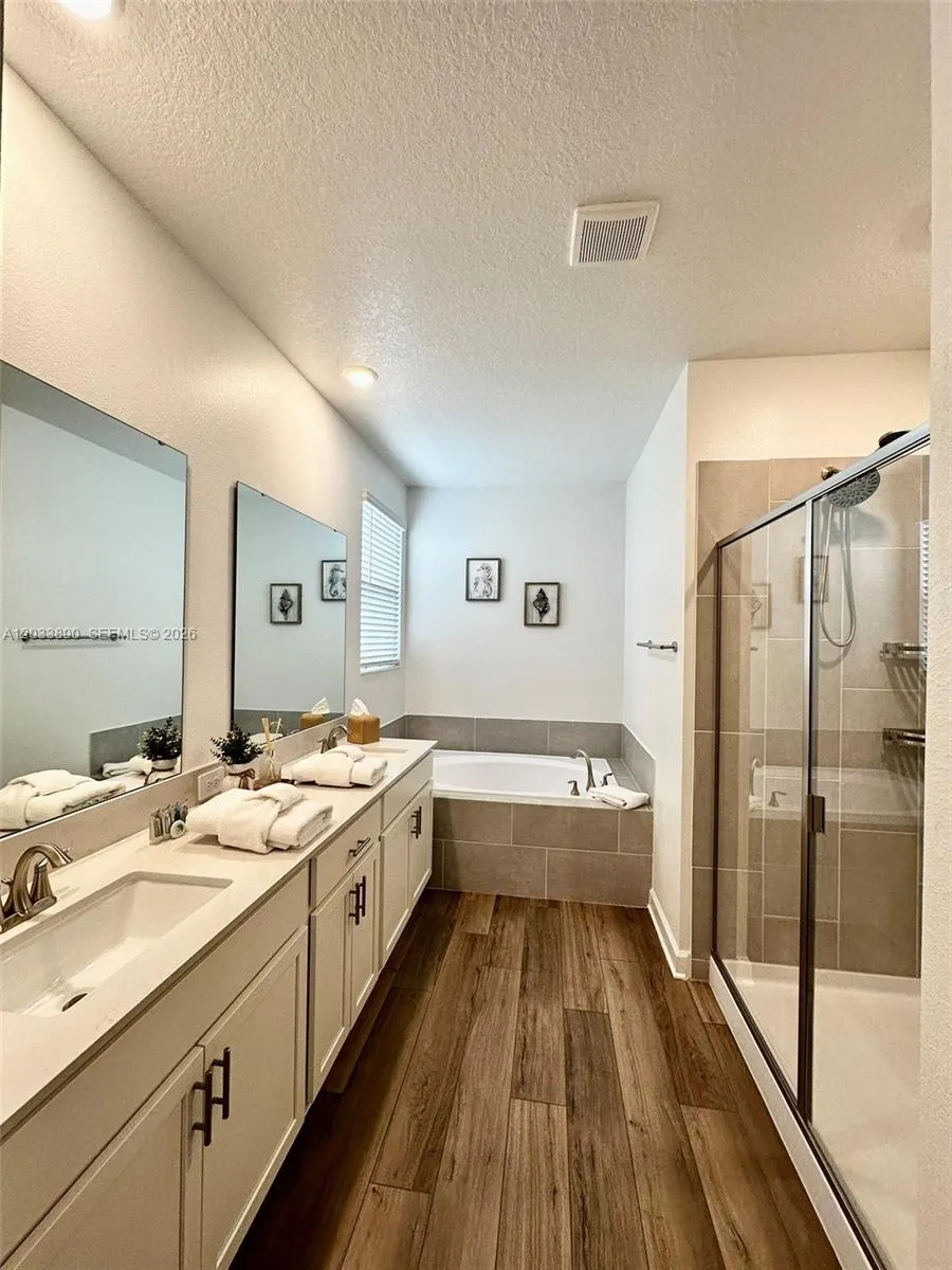 1217 Reunion Village Boulevard