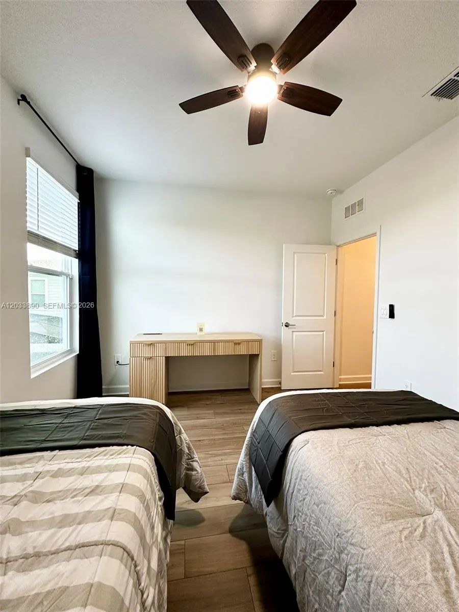 1217 Reunion Village Boulevard