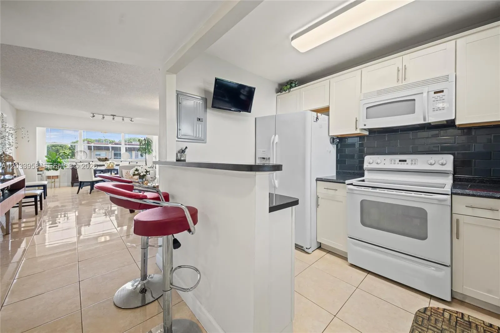 8951 Sunrise Lakes Boulevard #301