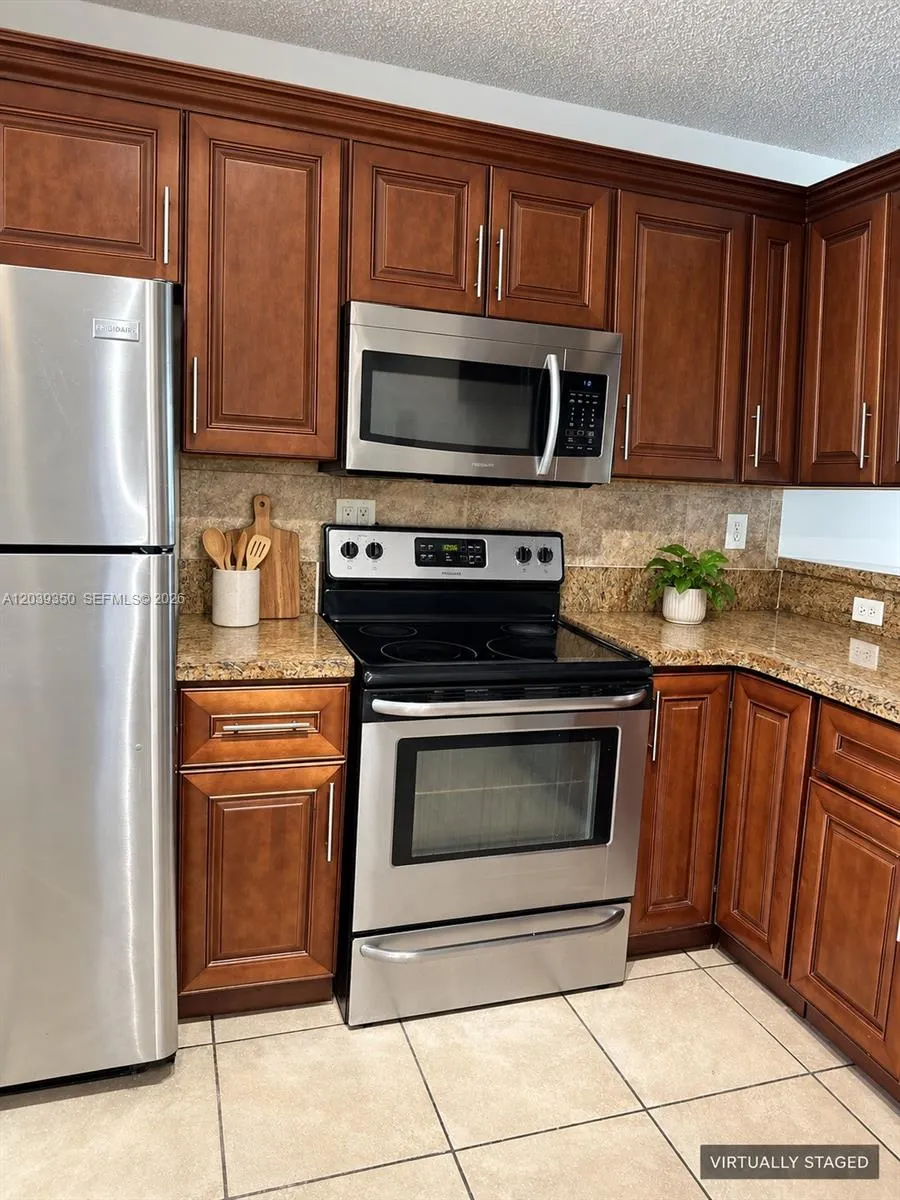 9953 NW Nob Hill Place #9953