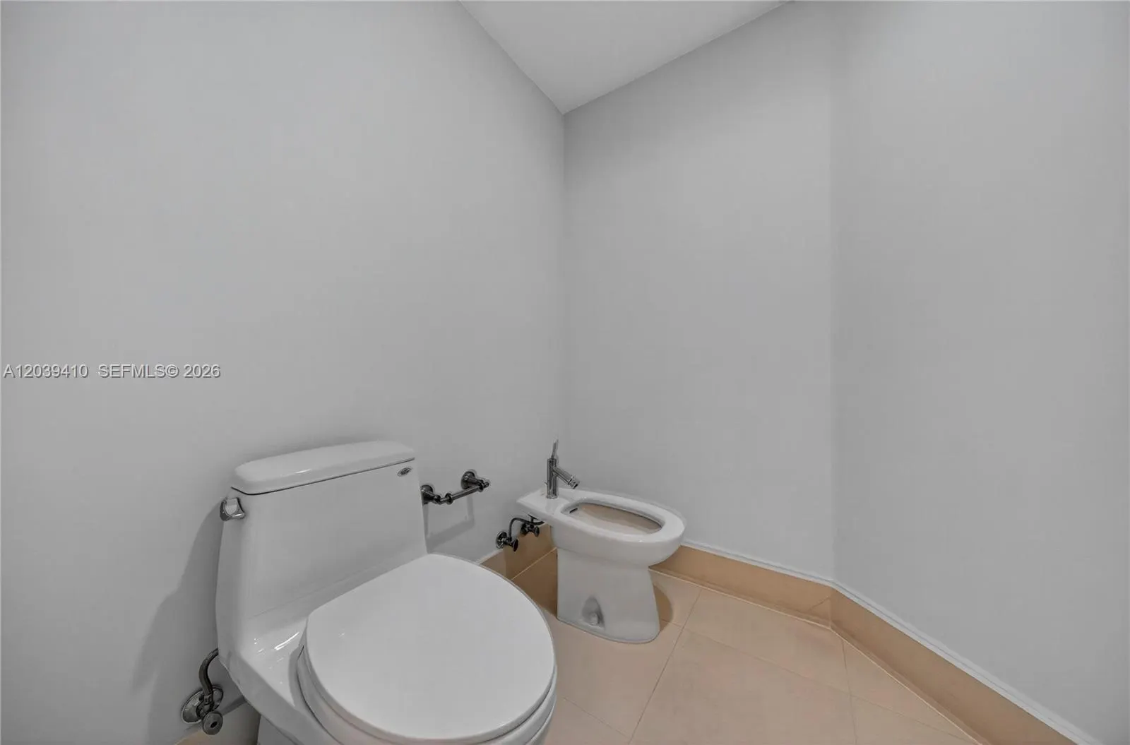 2711 S Ocean Drive #3102