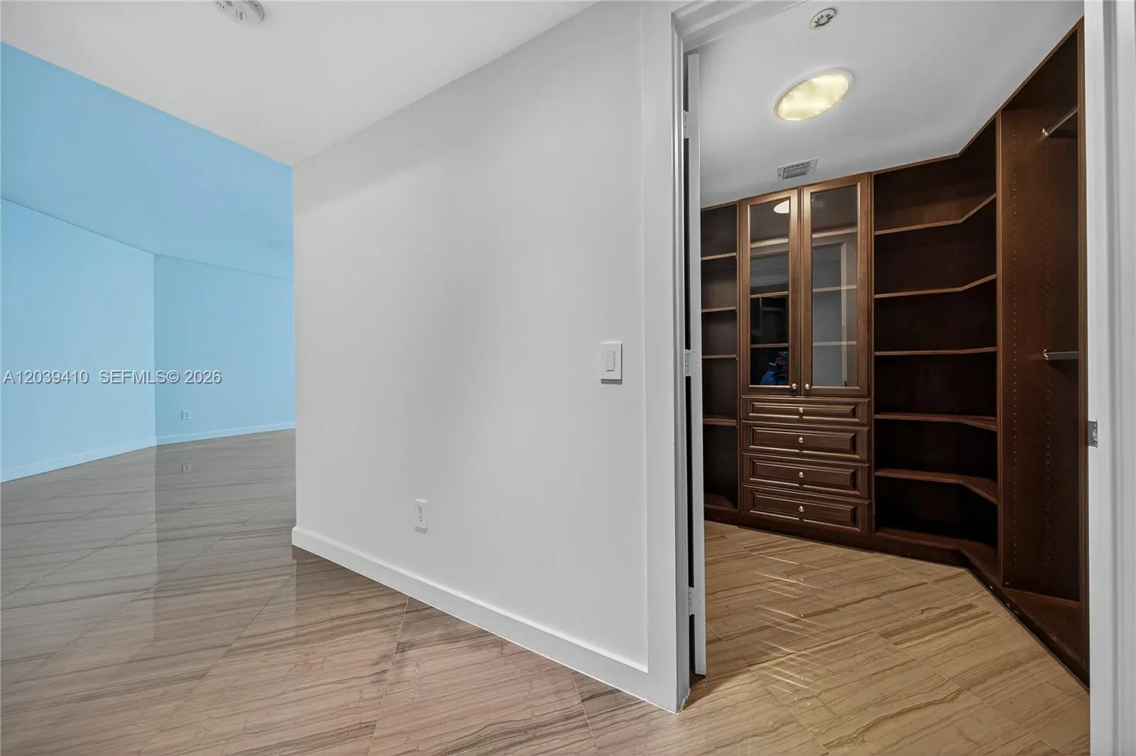 2711 S Ocean Drive #3102