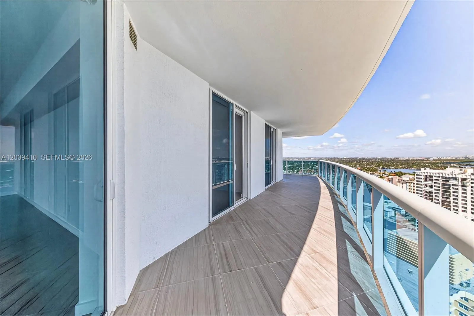 2711 S Ocean Drive #3102