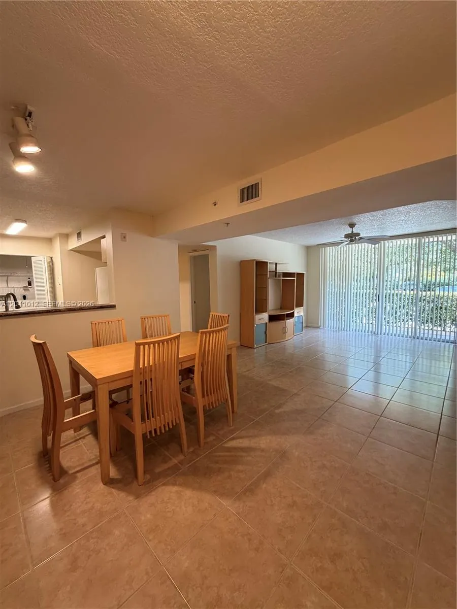 619 E Sheridan Street #105