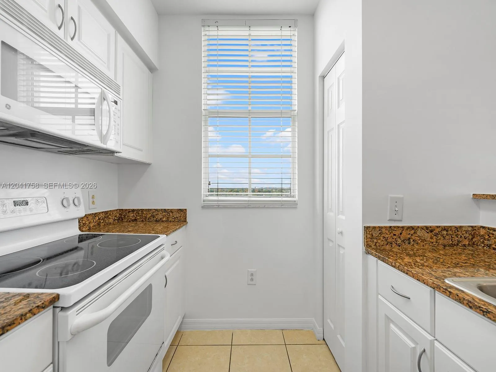 215 SW 42nd Avenue #810