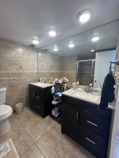 920 NE 199th Street #4S