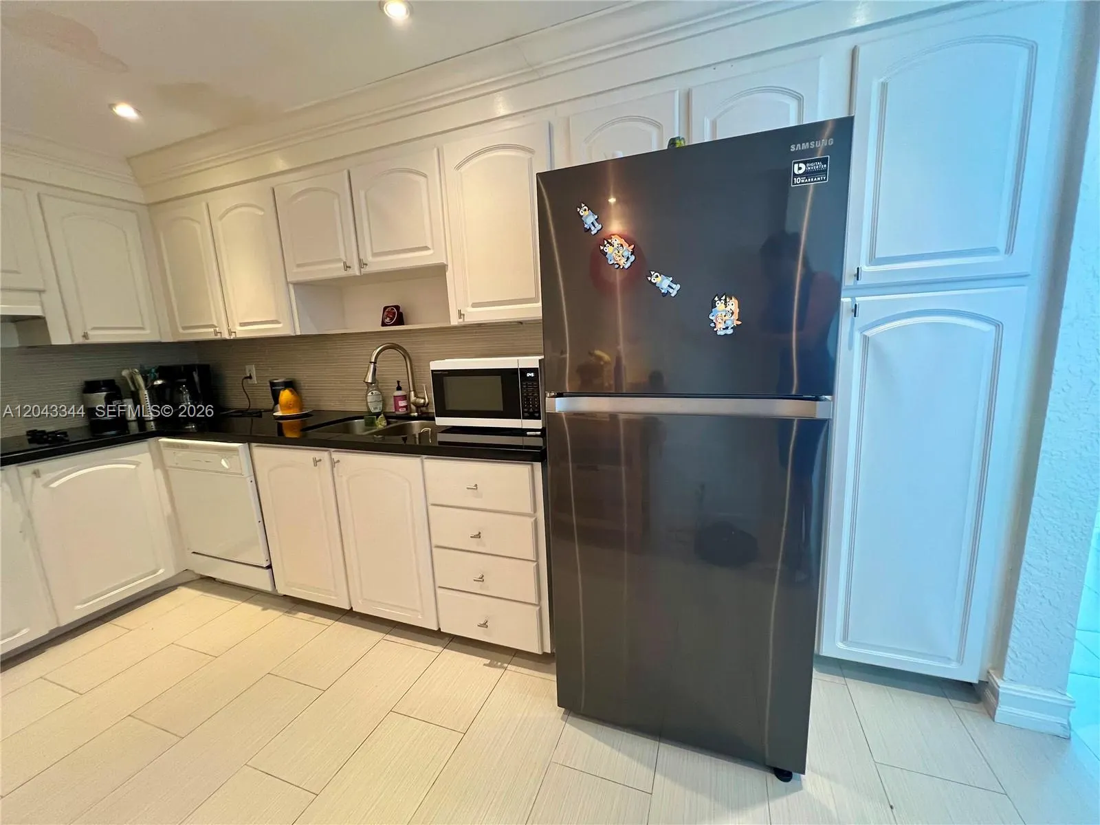 3801 S Ocean Drive #11M
