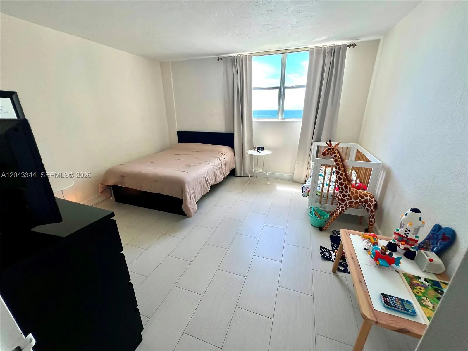 3801 S Ocean Drive #11M
