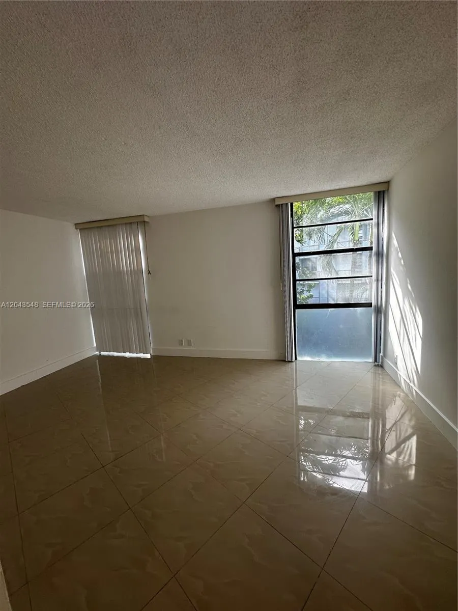3475 N Country Club Drive #315