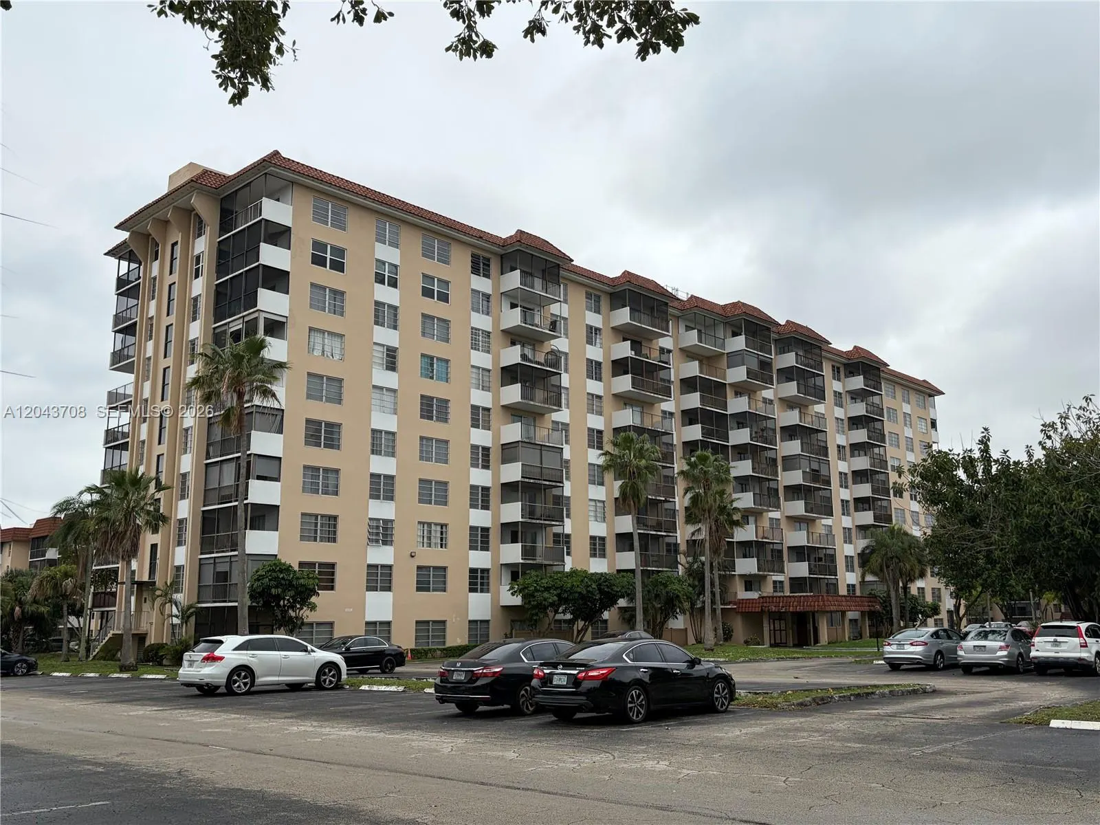 4174 Inverrary Drive #408