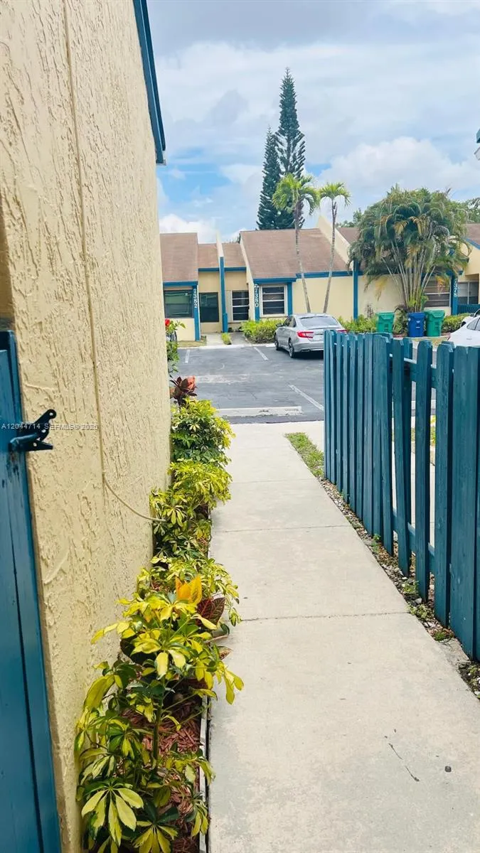 7394 NW 34th Street