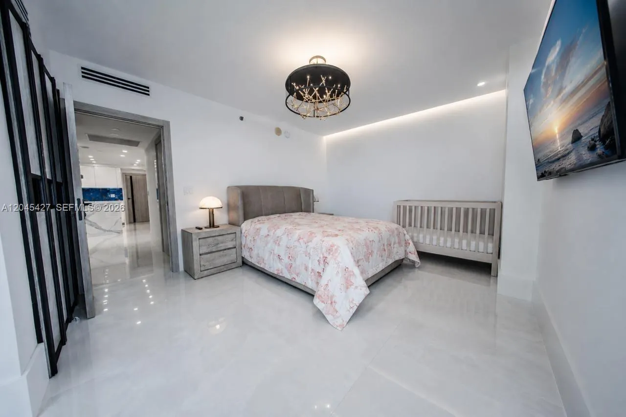 1800 S Ocean Drive #3601