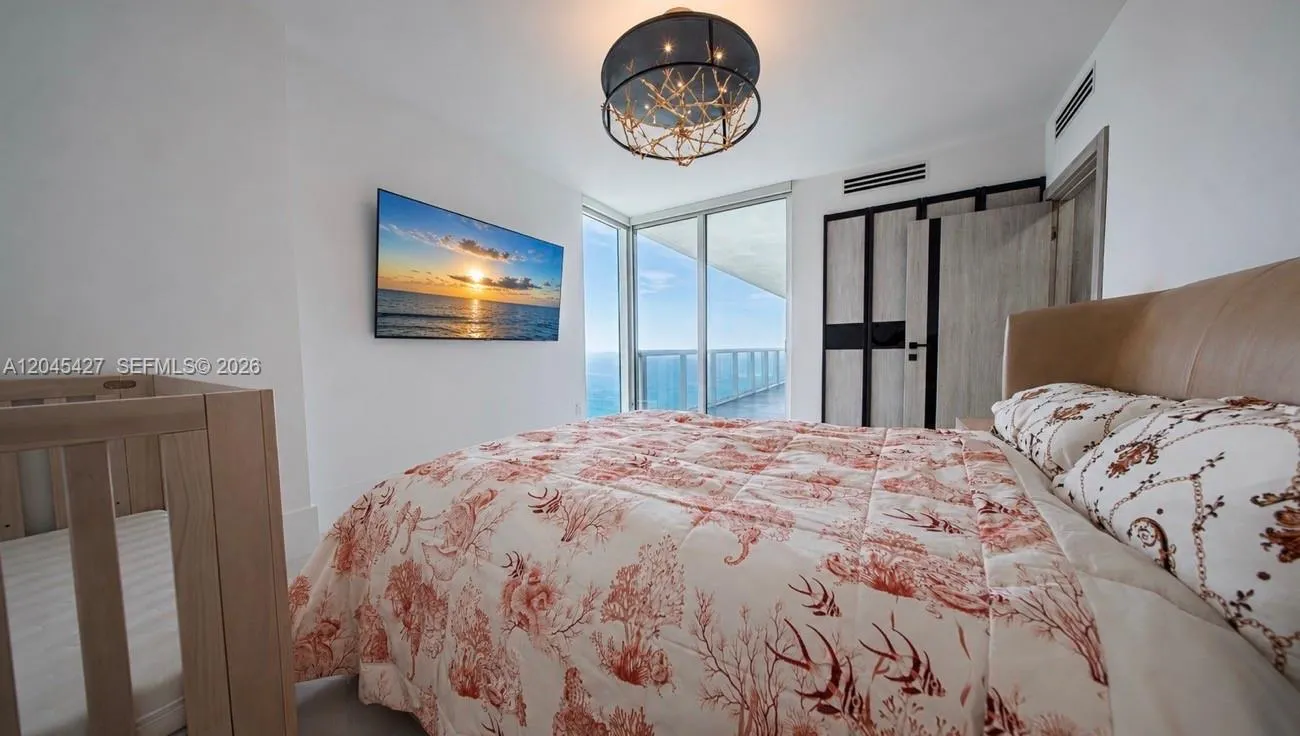 1800 S Ocean Drive #3601