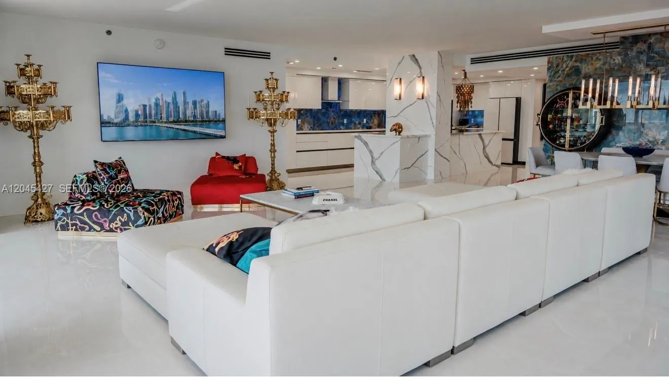 1800 S Ocean Drive #3601
