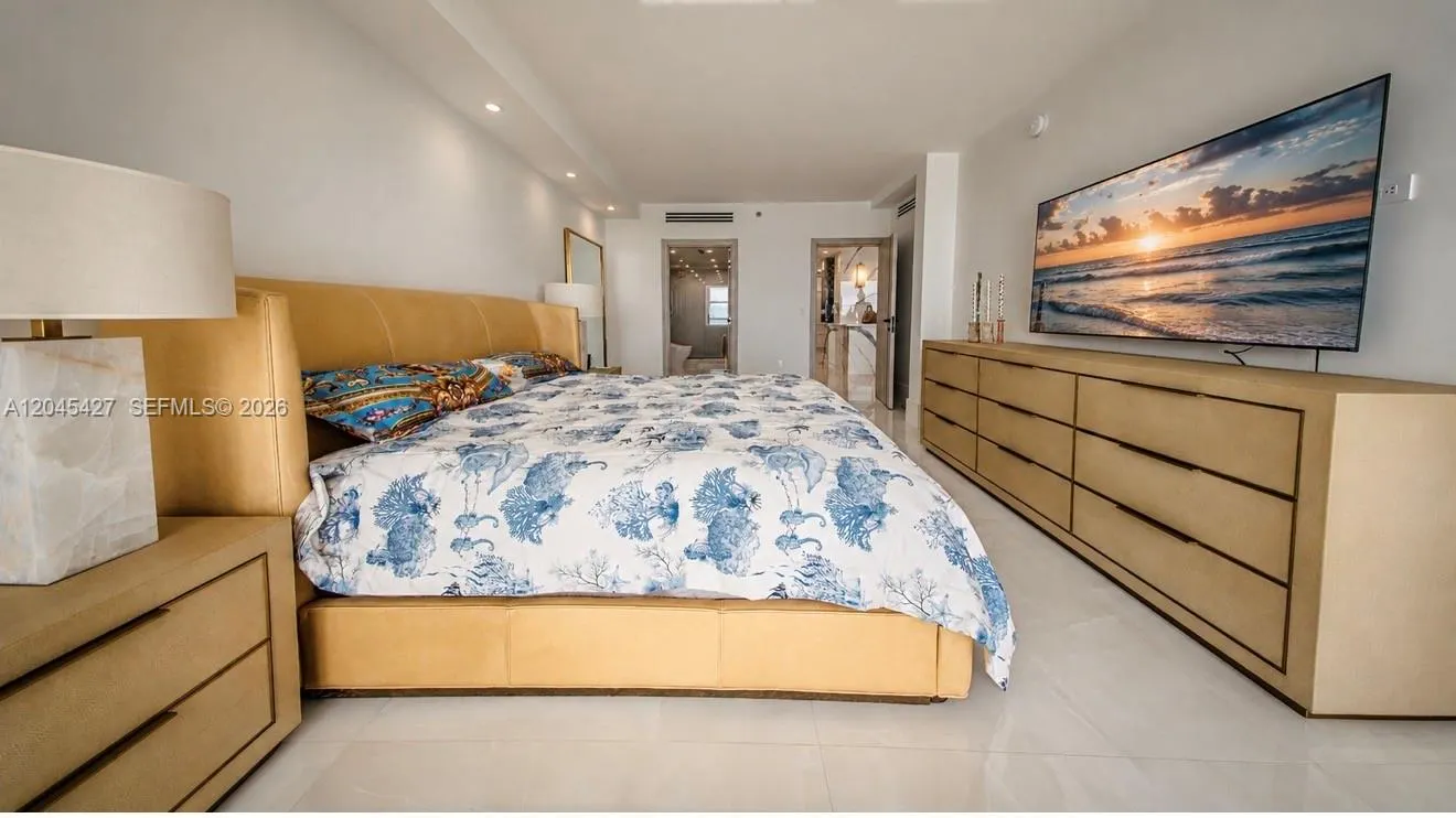 1800 S Ocean Drive #3601