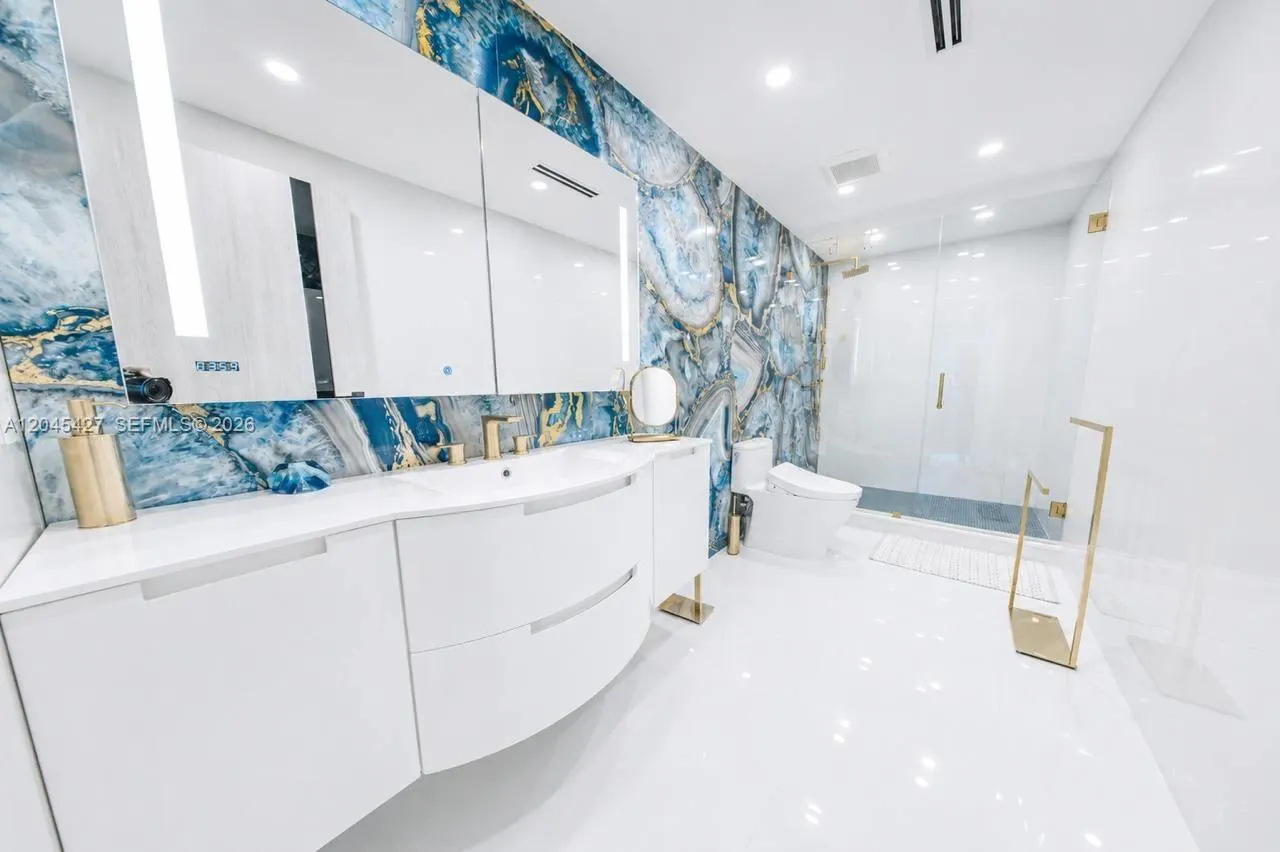 1800 S Ocean Drive #3601