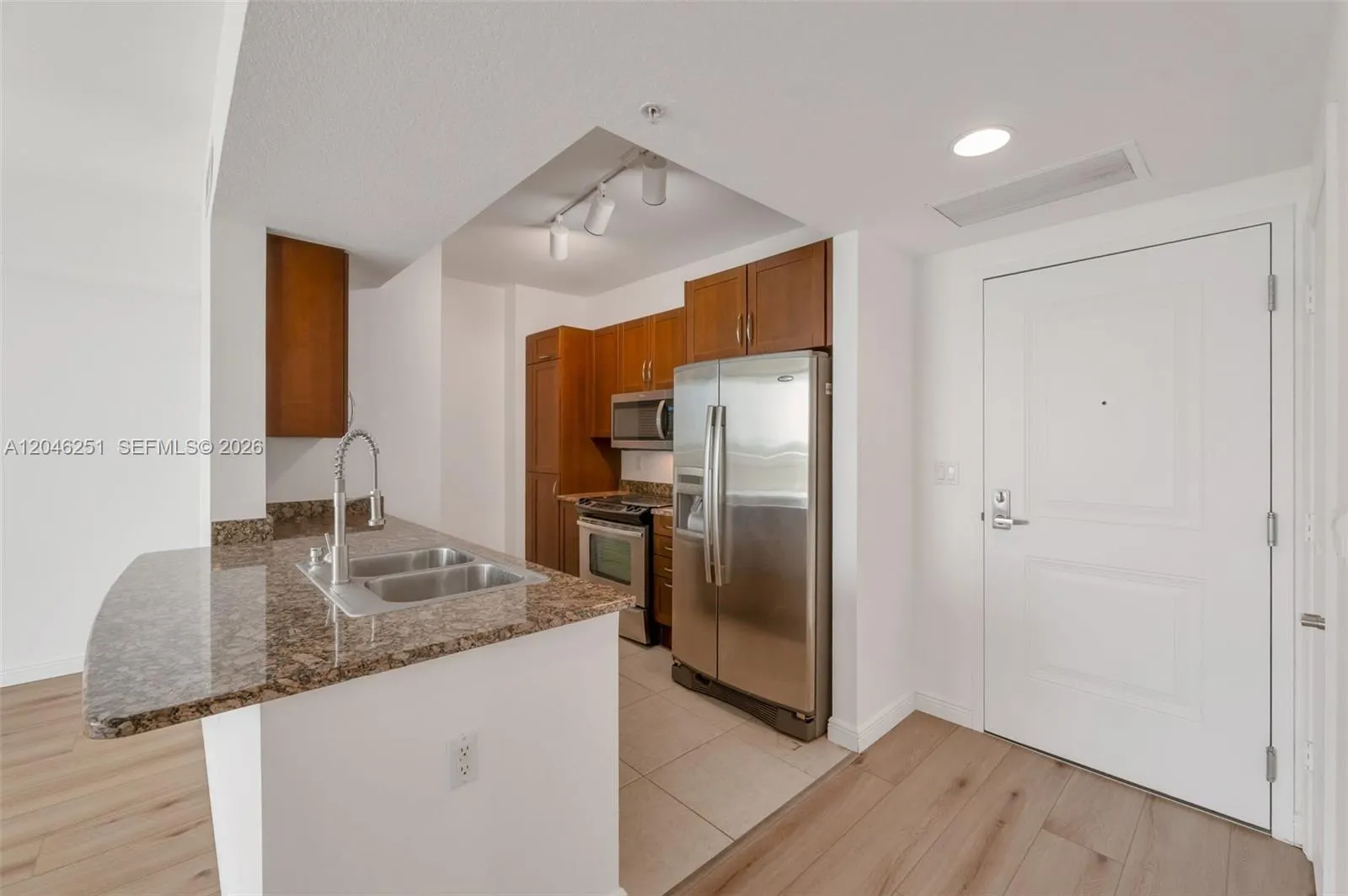 350 N Federal Highway #1202