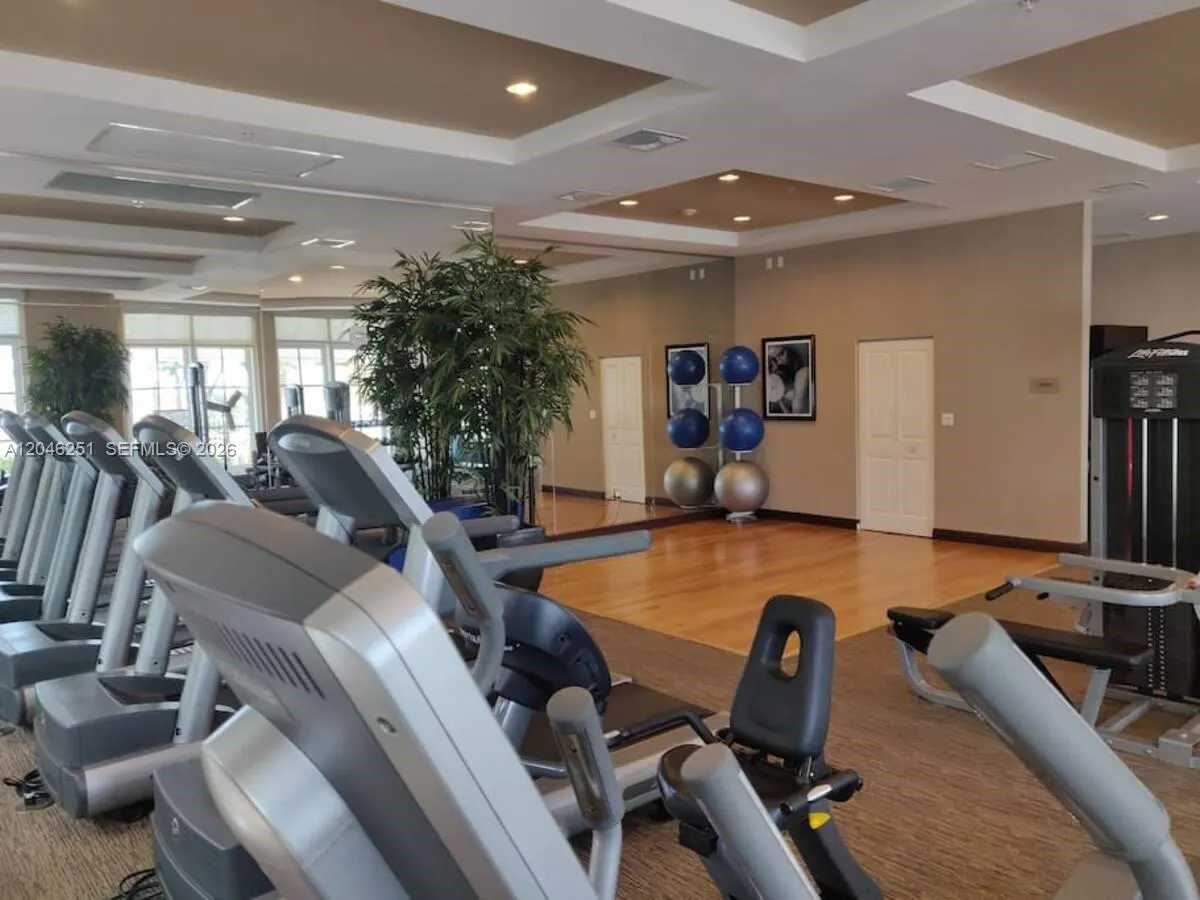 350 N Federal Highway #1202