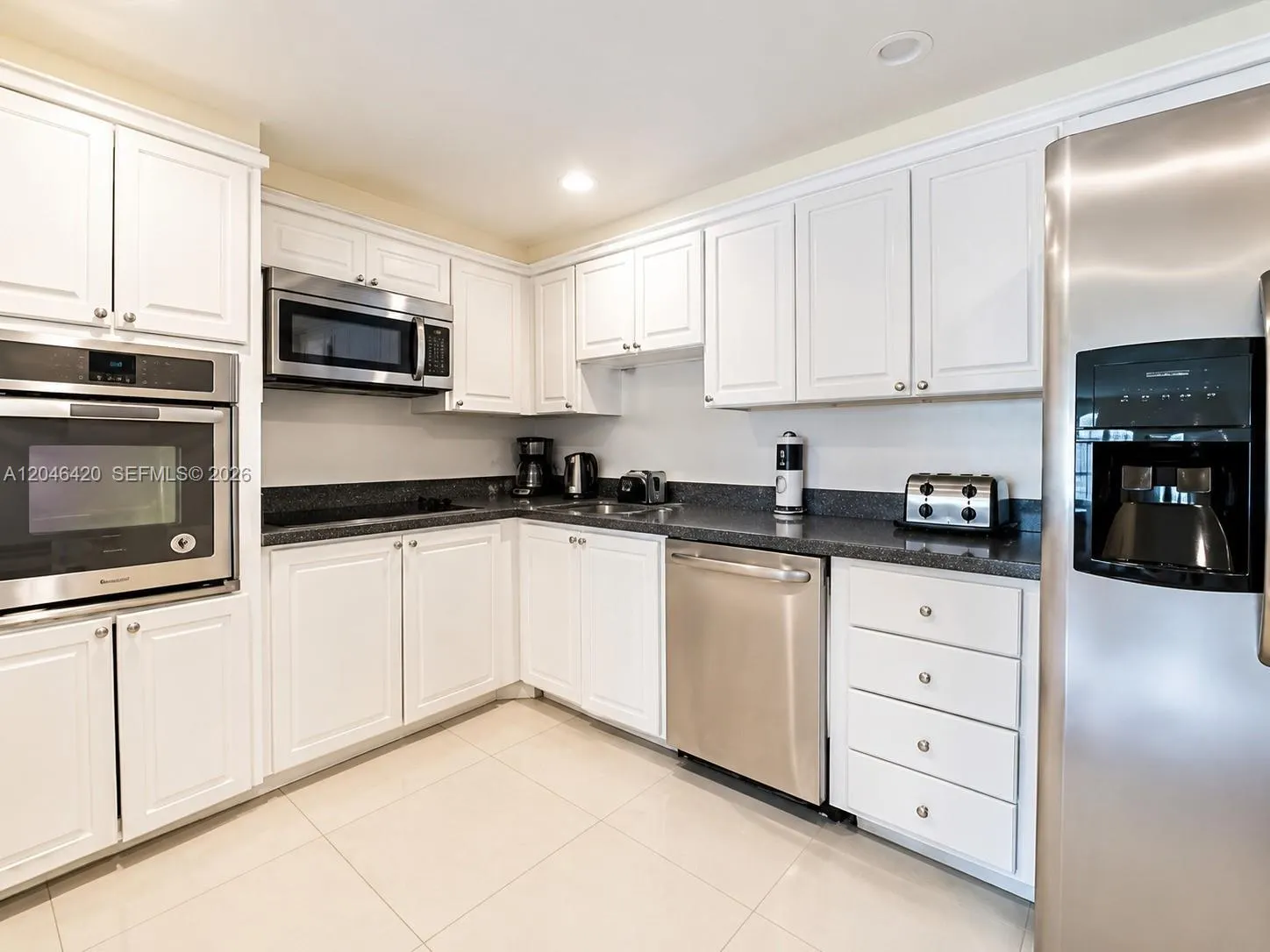 19370 Collins Avenue #716
