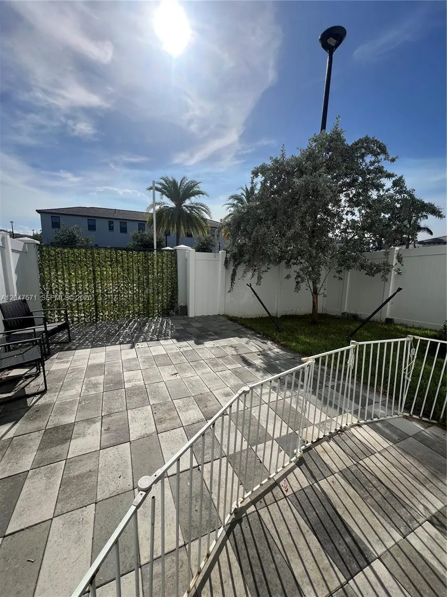 20368 NW 4th Path