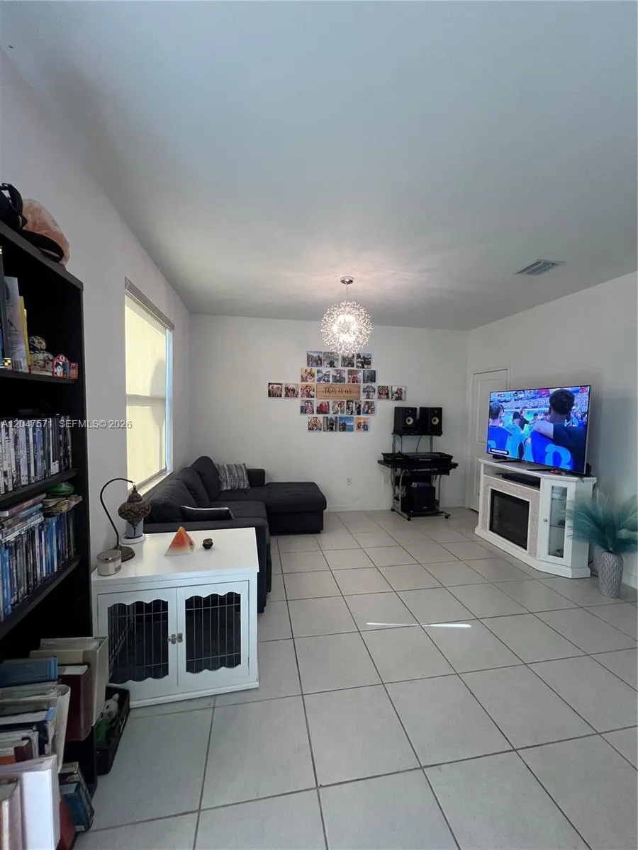 20368 NW 4th Path