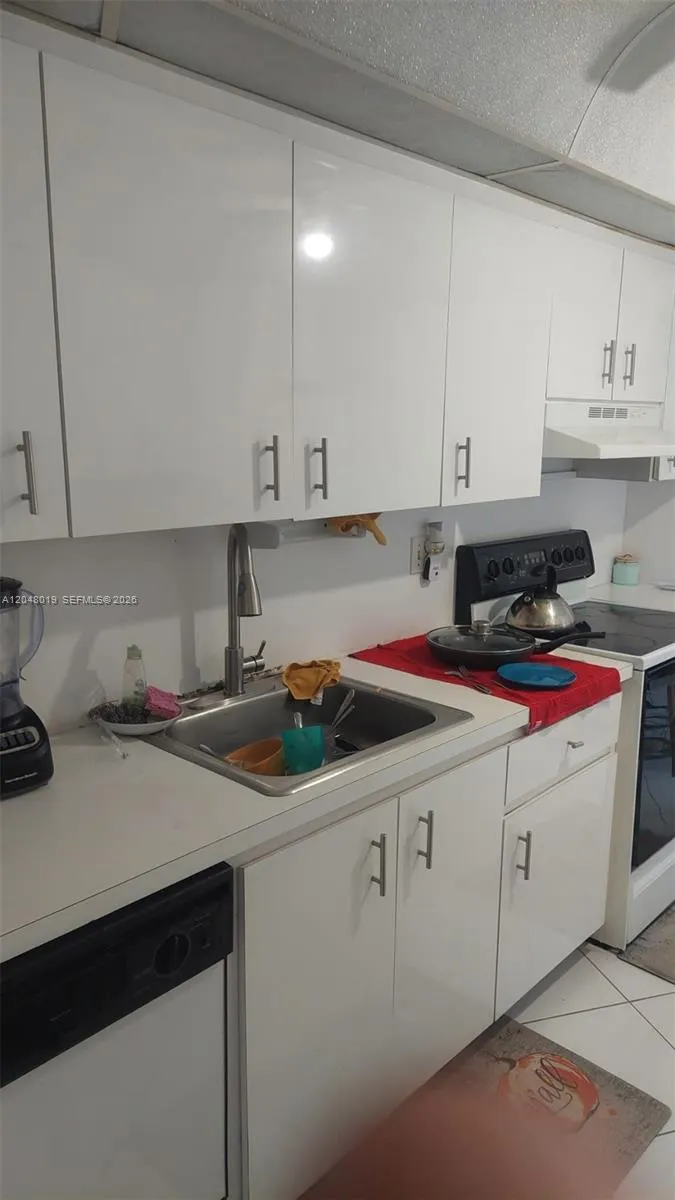 6921 Environ Boulevard #4P