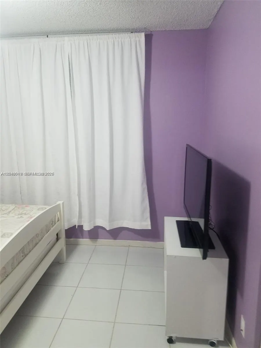 6921 Environ Boulevard #4P