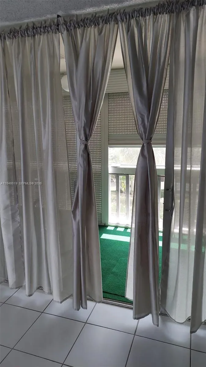 6921 Environ Boulevard #4P