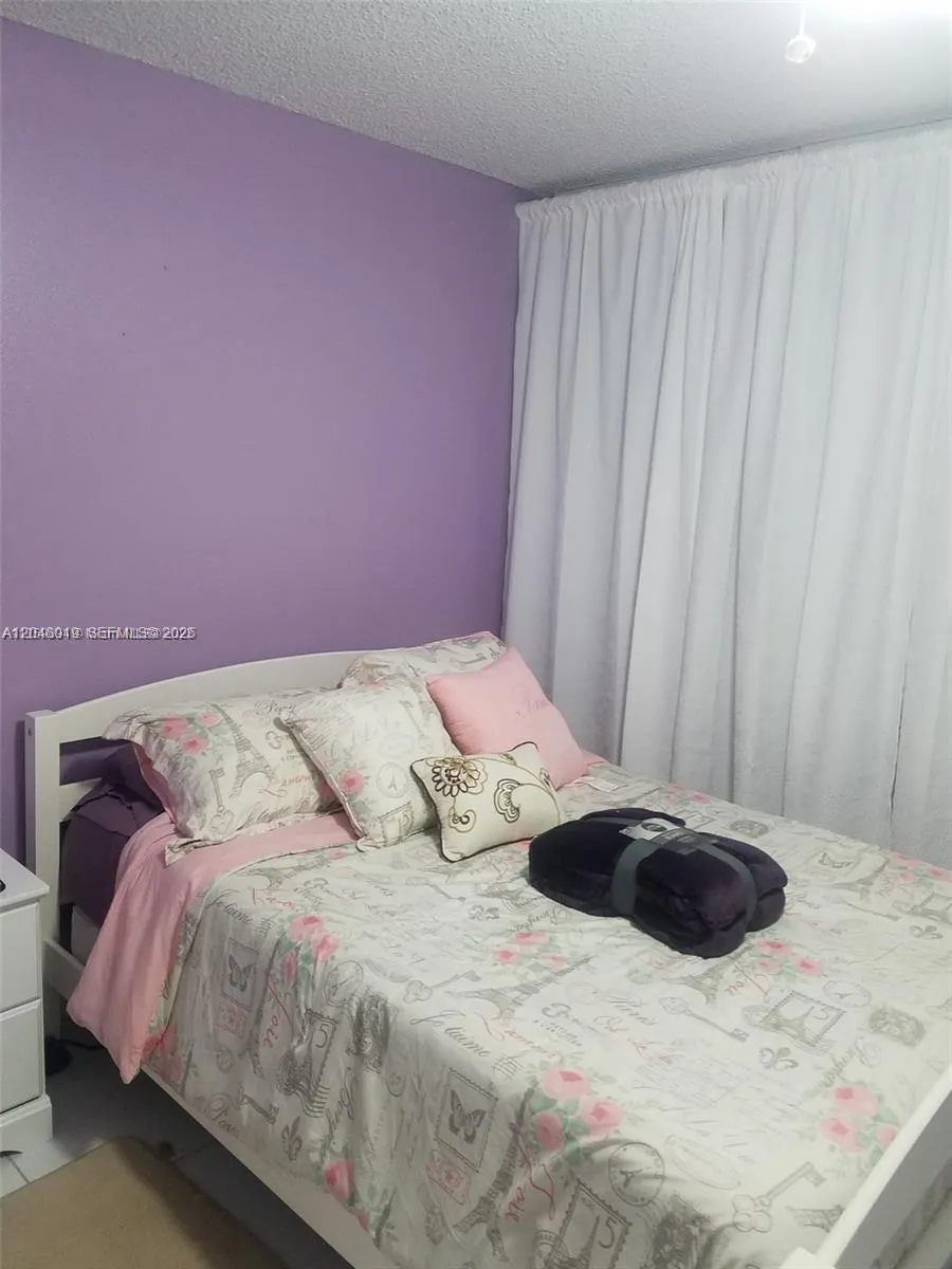 6921 Environ Boulevard #4P