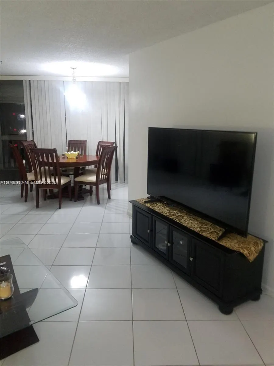 6921 Environ Boulevard #4P