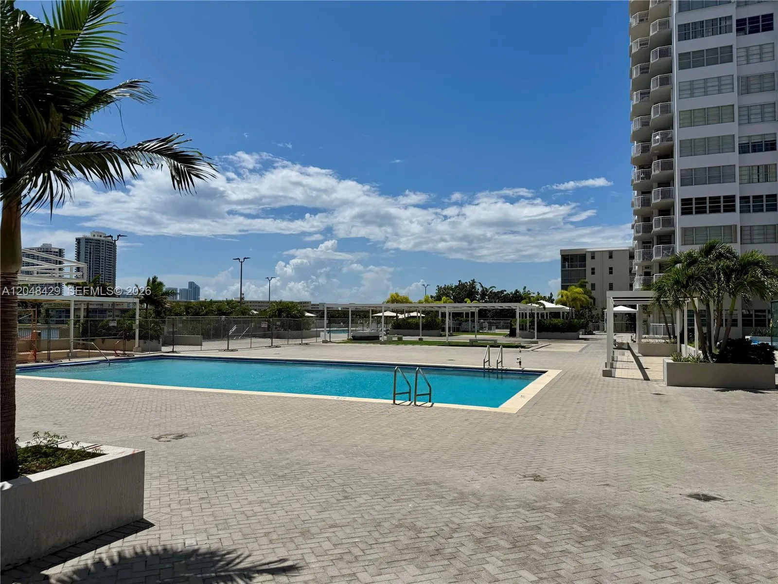 18011 Biscayne Boulevard #1802