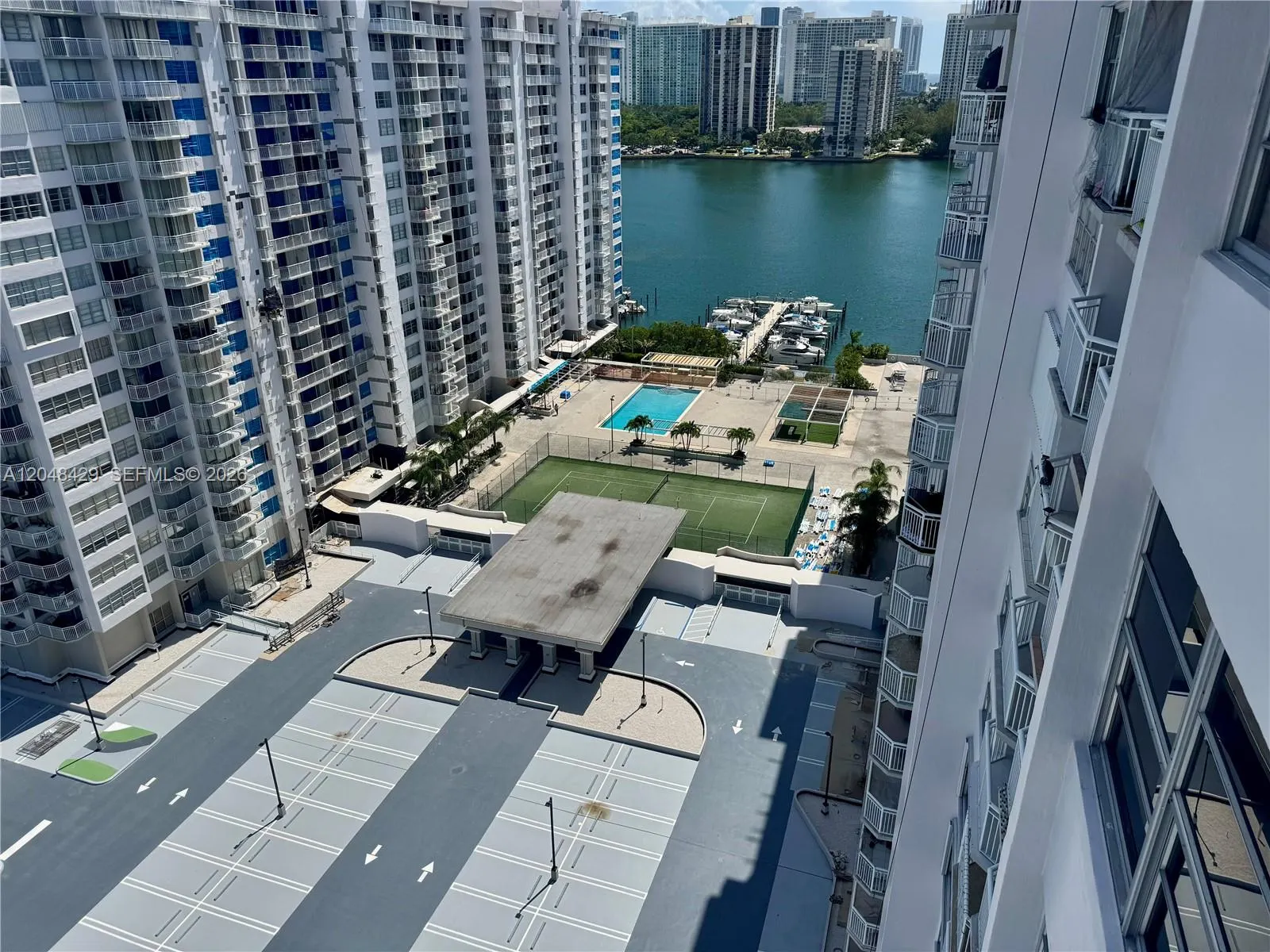 18011 Biscayne Boulevard #1802