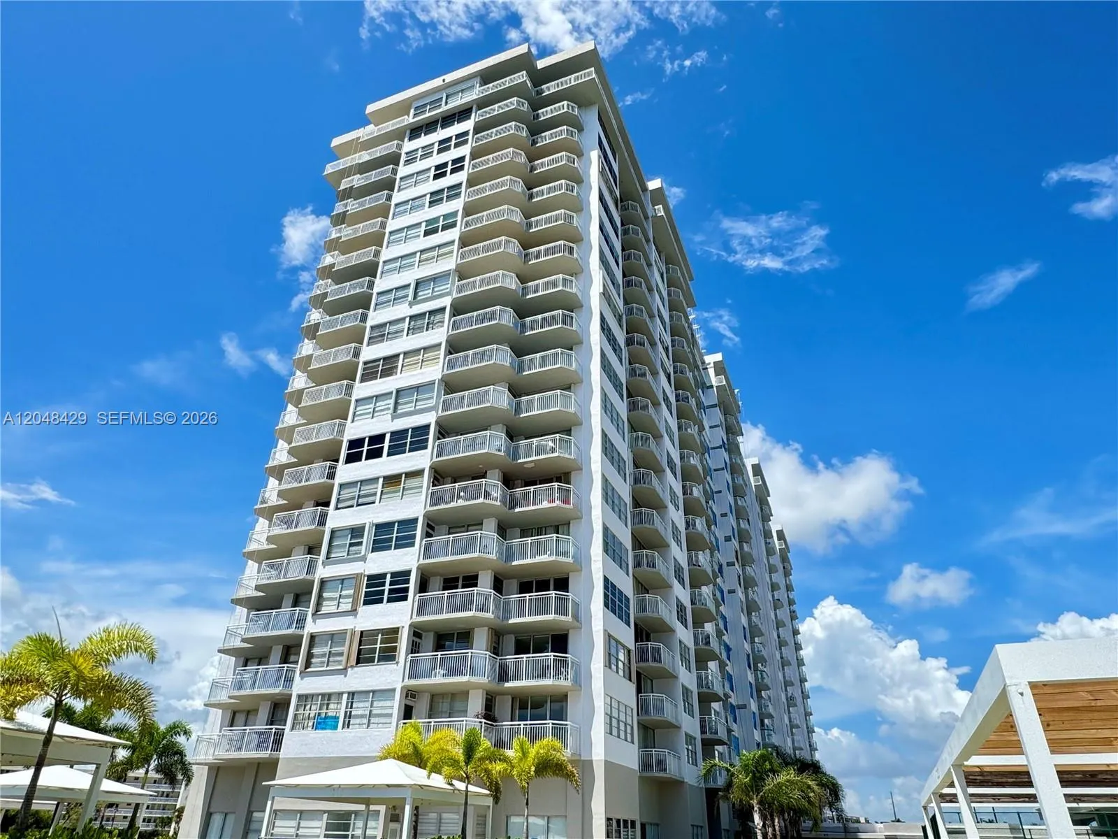 18011 Biscayne Boulevard #1802