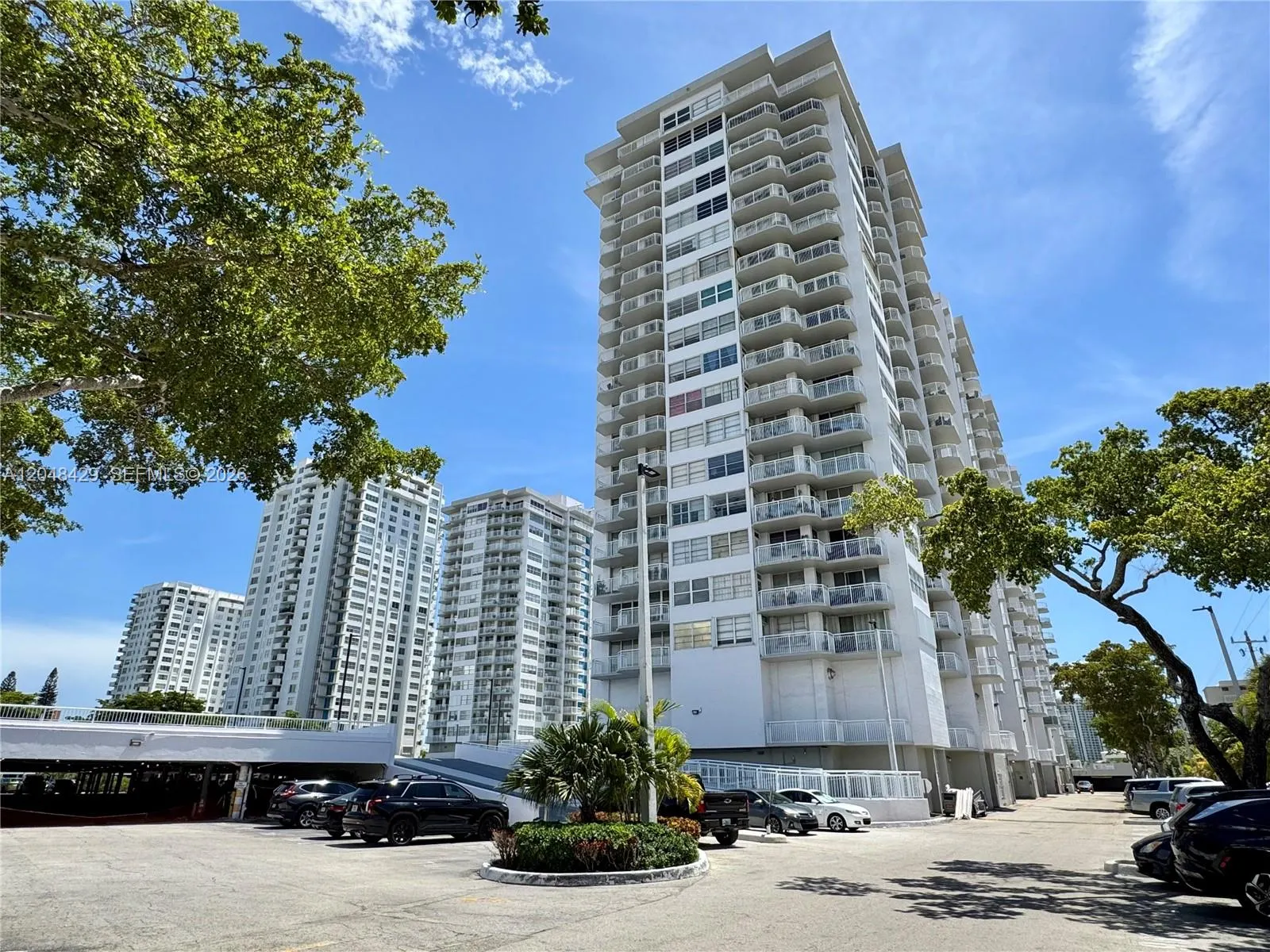 18011 Biscayne Boulevard #1802