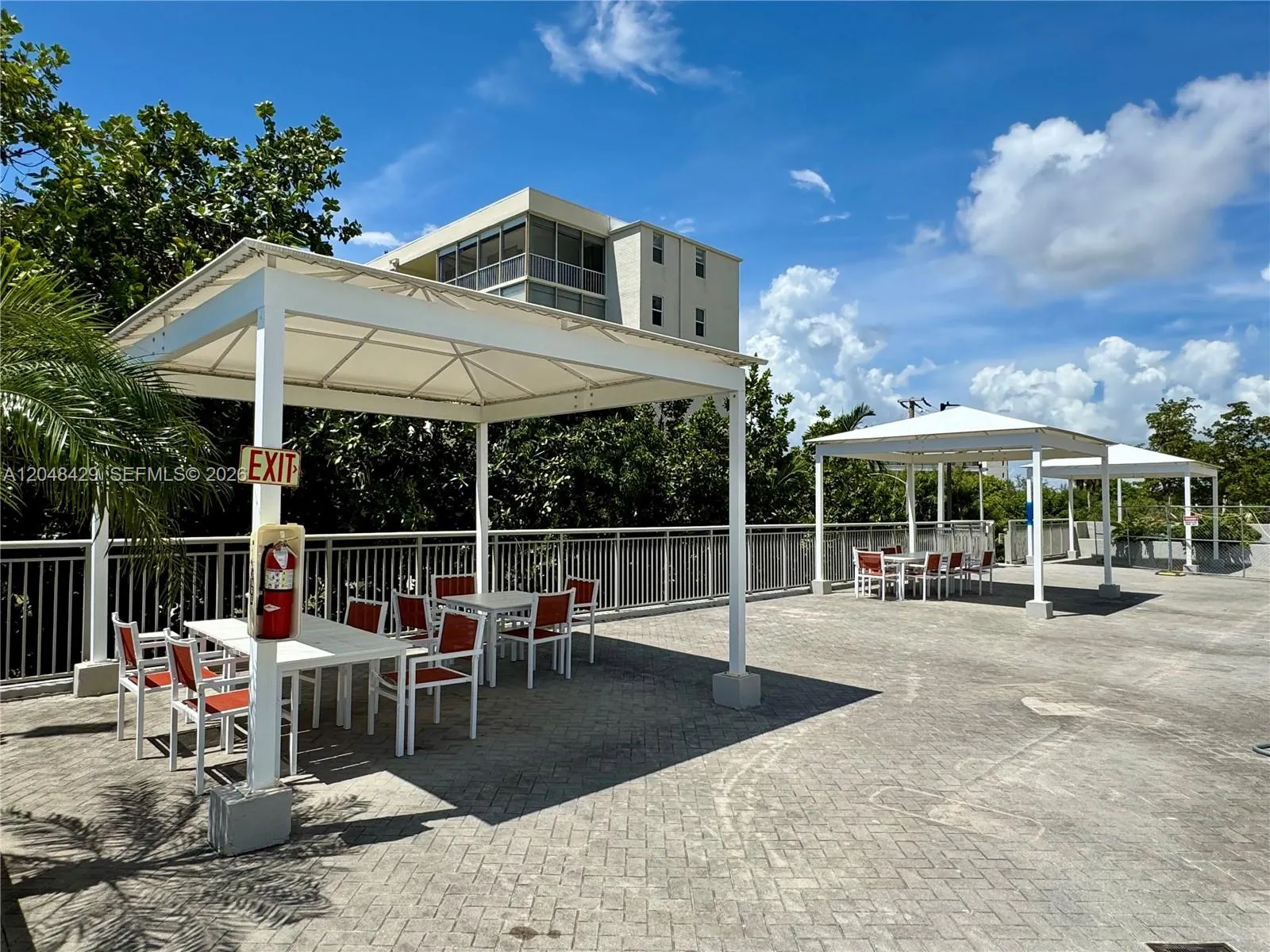 18011 Biscayne Boulevard #1802