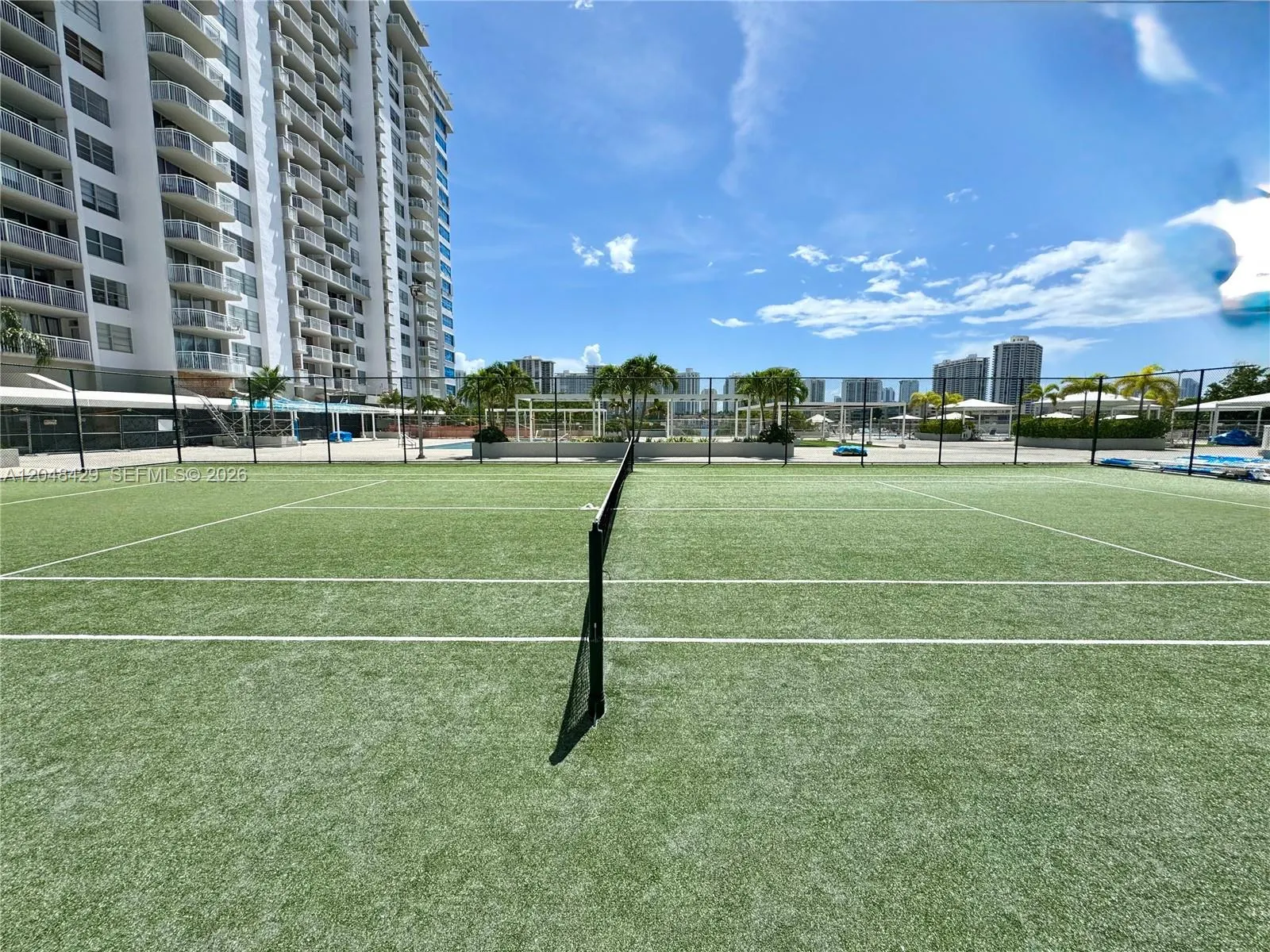 18011 Biscayne Boulevard #1802