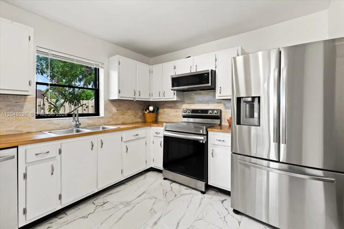 901 NW 26th Avenue