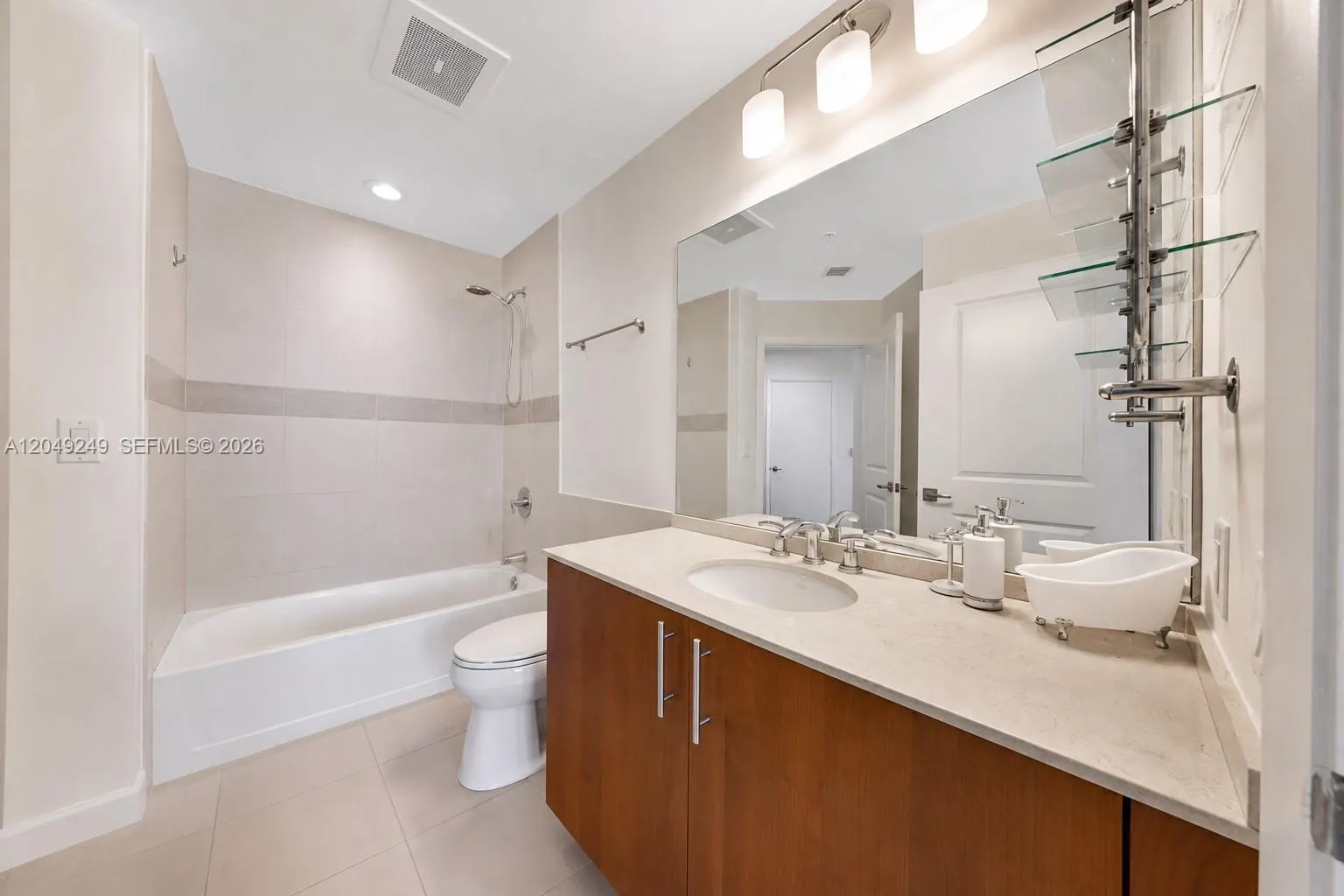 1945 S Ocean Drive #714