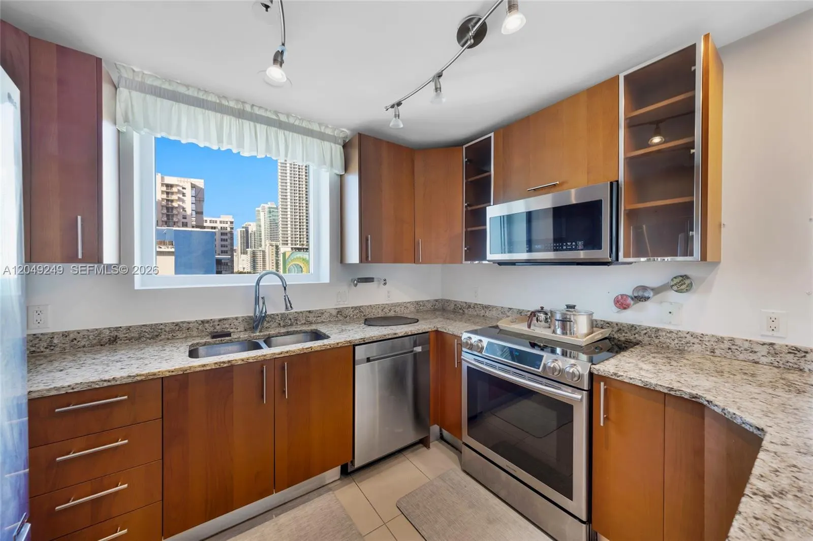 1945 S Ocean Drive #714