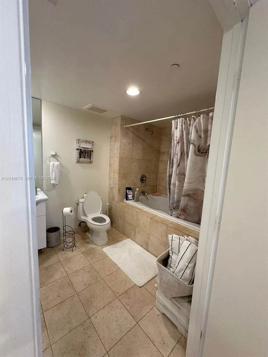 1800 S Ocean Drive #1606