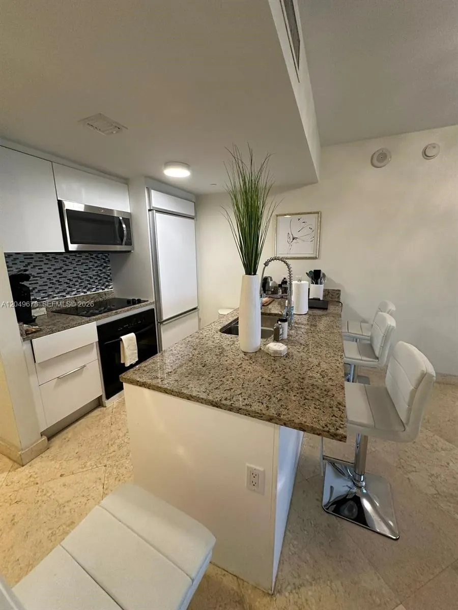 1800 S Ocean Drive #1606